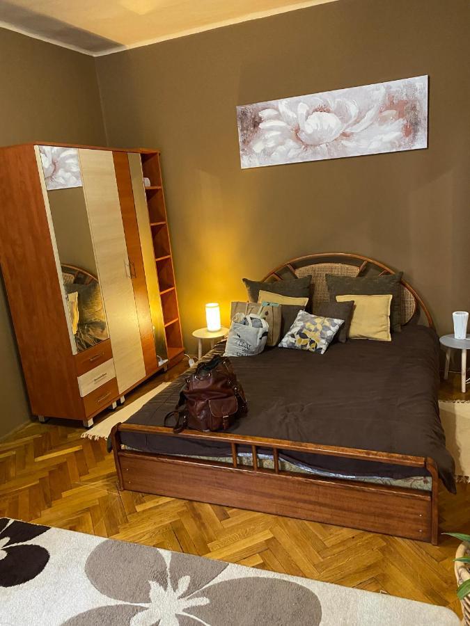 Szell 3 Apartman Διαμέρισμα Σζομπαθέλι Εξωτερικό φωτογραφία