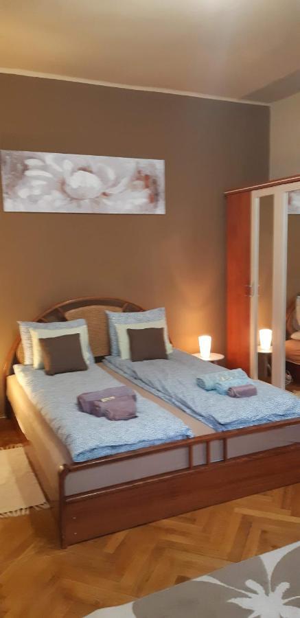 Szell 3 Apartman Διαμέρισμα Σζομπαθέλι Εξωτερικό φωτογραφία