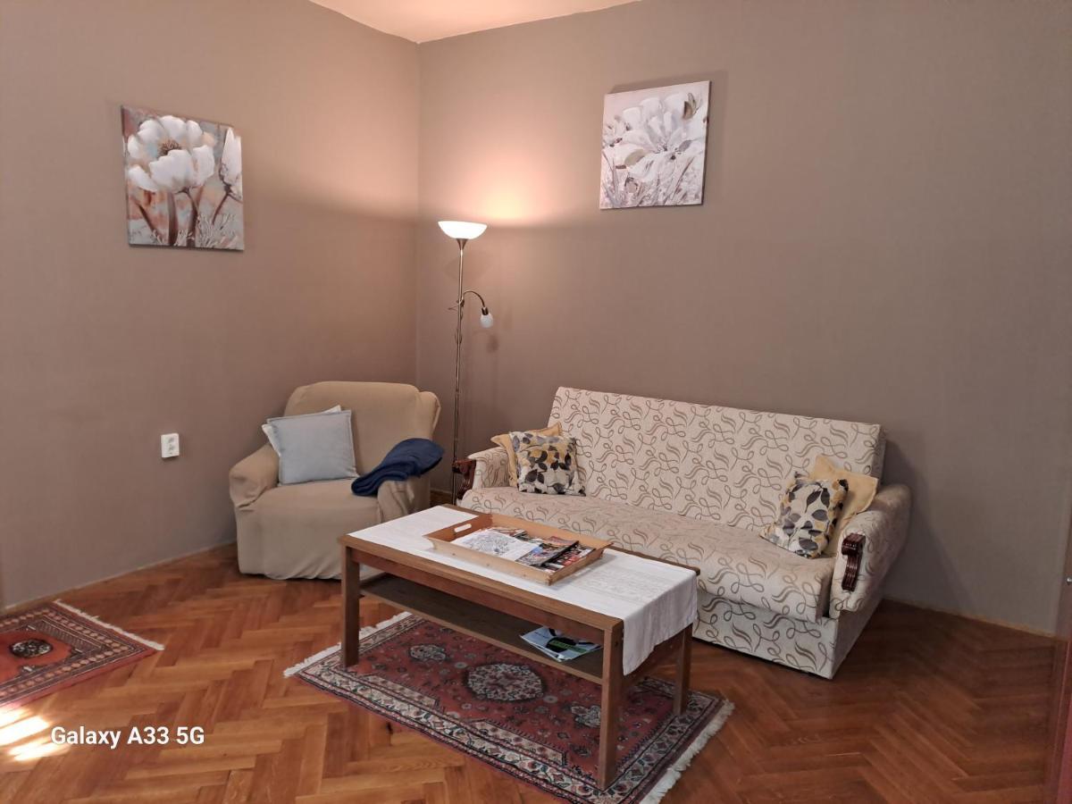 Szell 3 Apartman Διαμέρισμα Σζομπαθέλι Εξωτερικό φωτογραφία