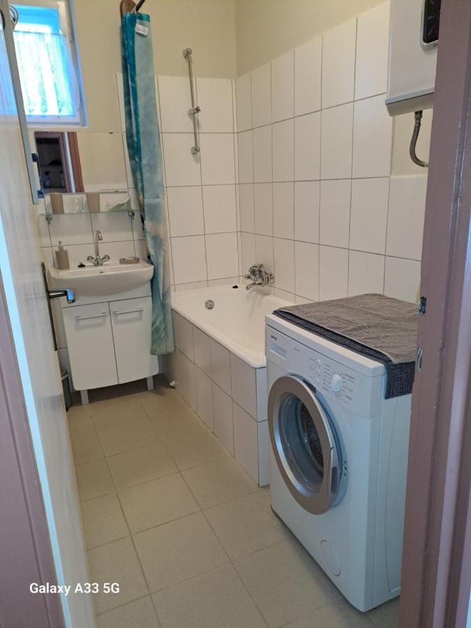 Szell 3 Apartman Διαμέρισμα Σζομπαθέλι Εξωτερικό φωτογραφία